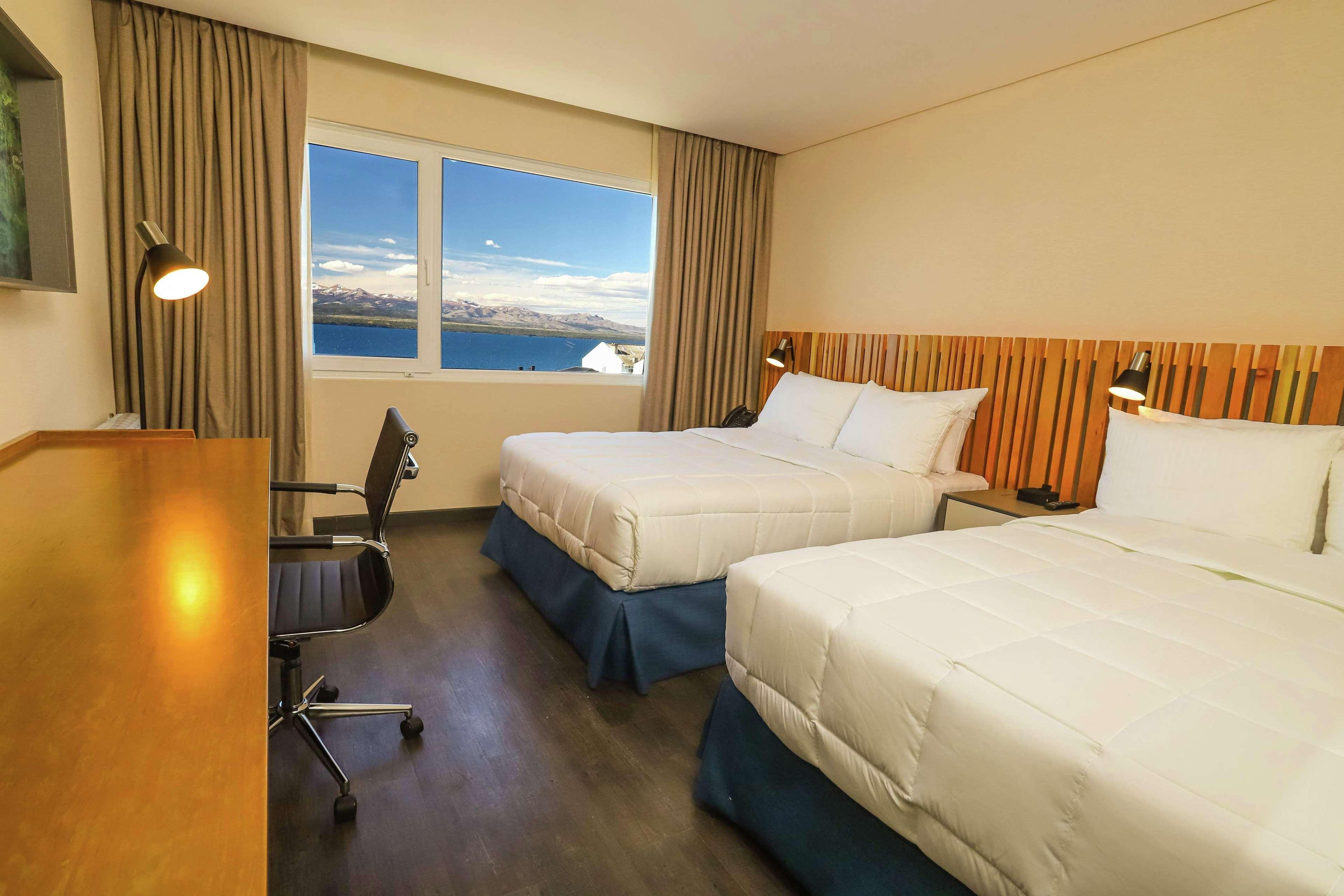 Hampton By Hilton Bariloche Hotel Екстериор снимка